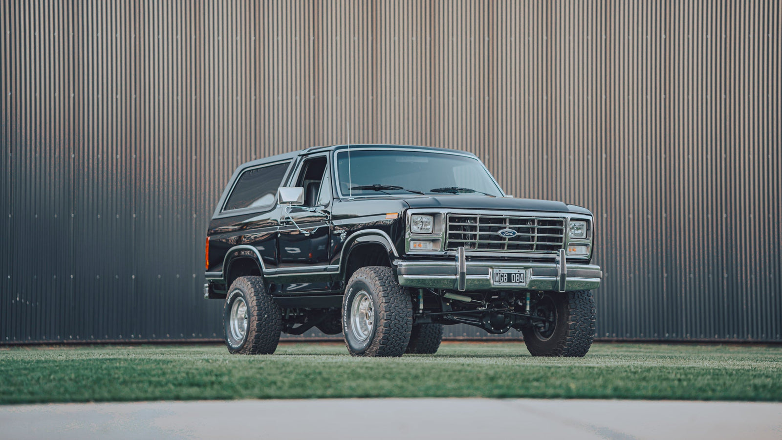 WE ALL DREAM OF A BRONCO LIKE THIS - COLLINO EQUIPPED