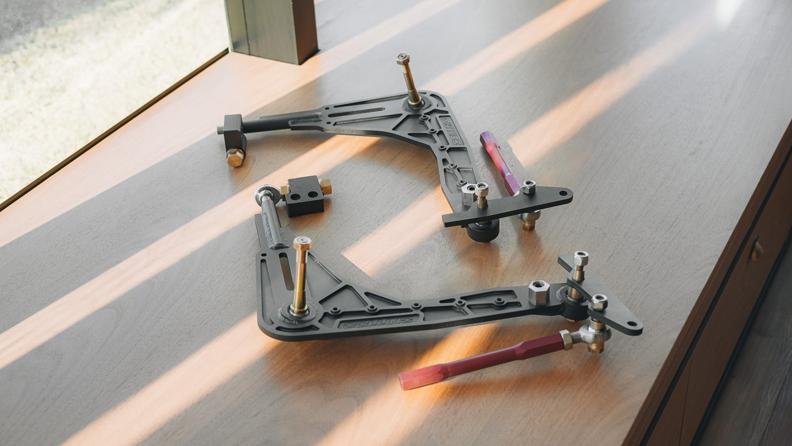 THE LABORATORY CONTINUES TO RUN: PROTOTYPES OF SUSPENSION GRILLS FOR TORO DRIFT
